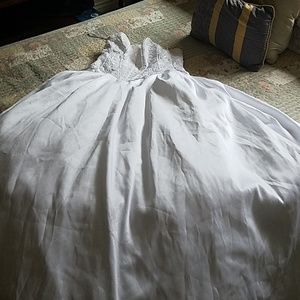 Wedding dress  , designer.  Ravissant